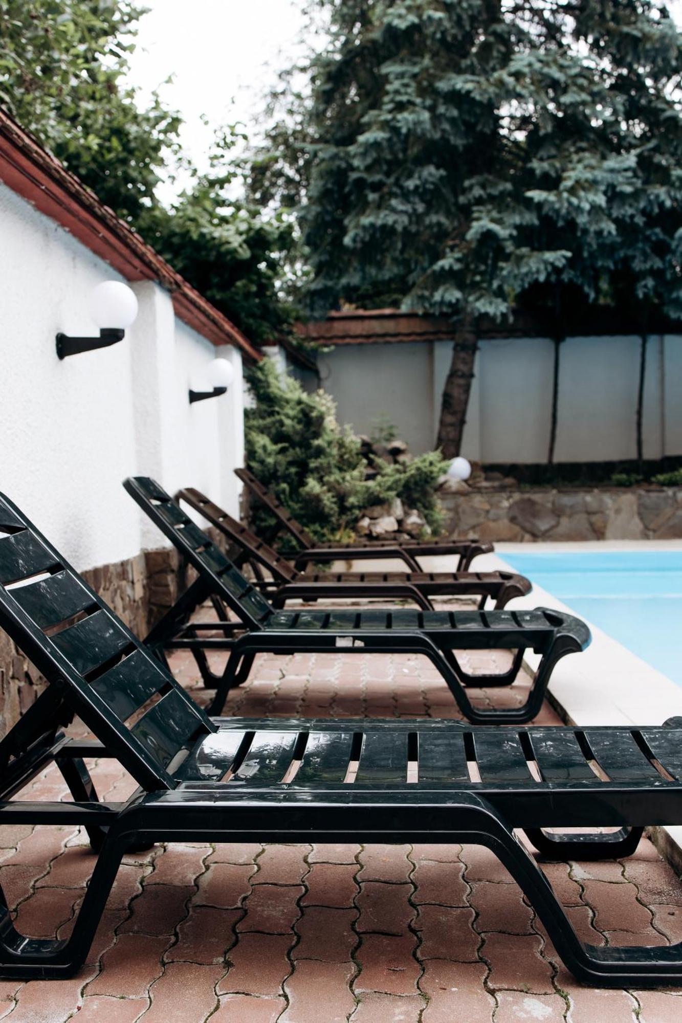 Eduard Hotel Uschhorod Exterior foto